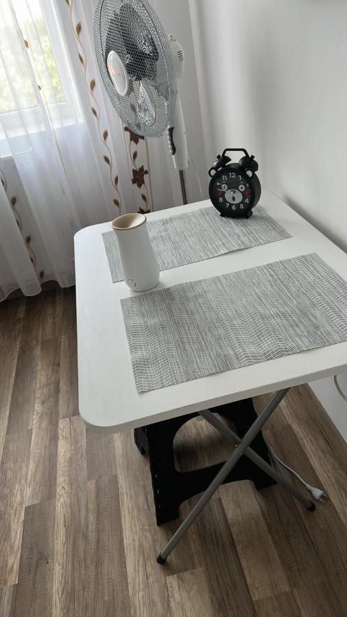 Apartament Cu 2 Dormitoare - Madalina Corabia 외부 사진