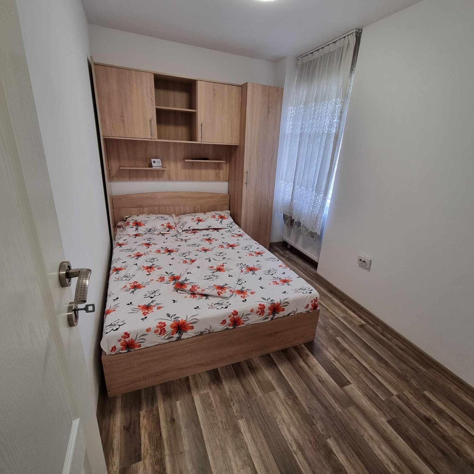Apartament Cu 2 Dormitoare - Madalina Corabia 외부 사진